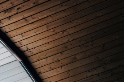 Installer un plafond en bois